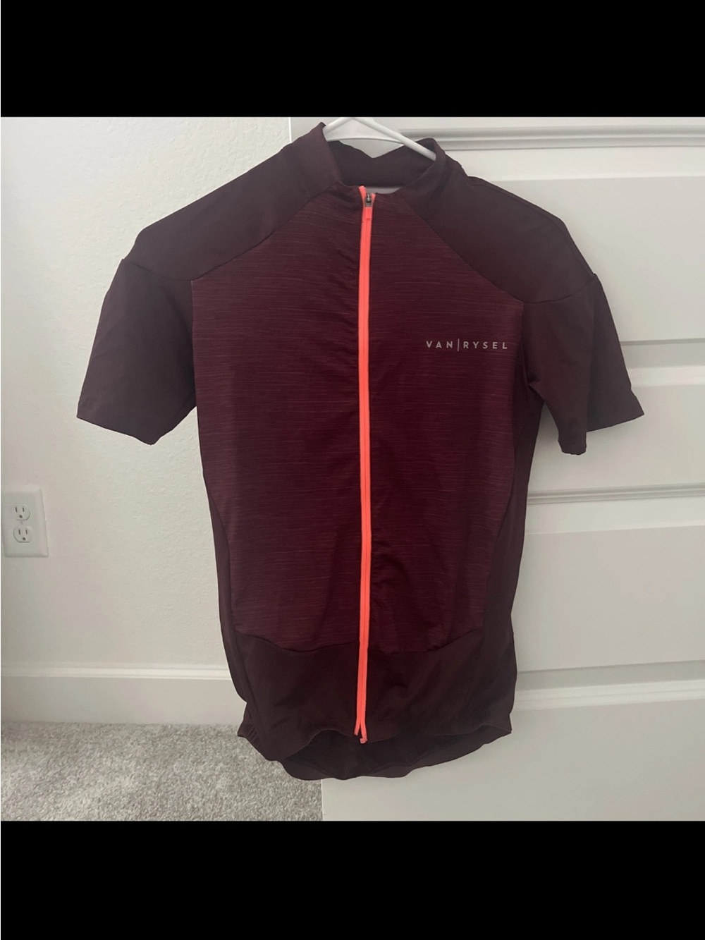 Women’s Van Rysel Maroon Cycling Jersey with Orange Contrast Zip S/M from Spain.